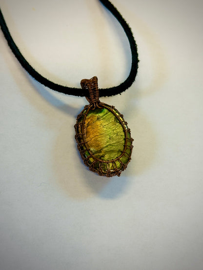 Necklace (Purple Flash Labradorite)